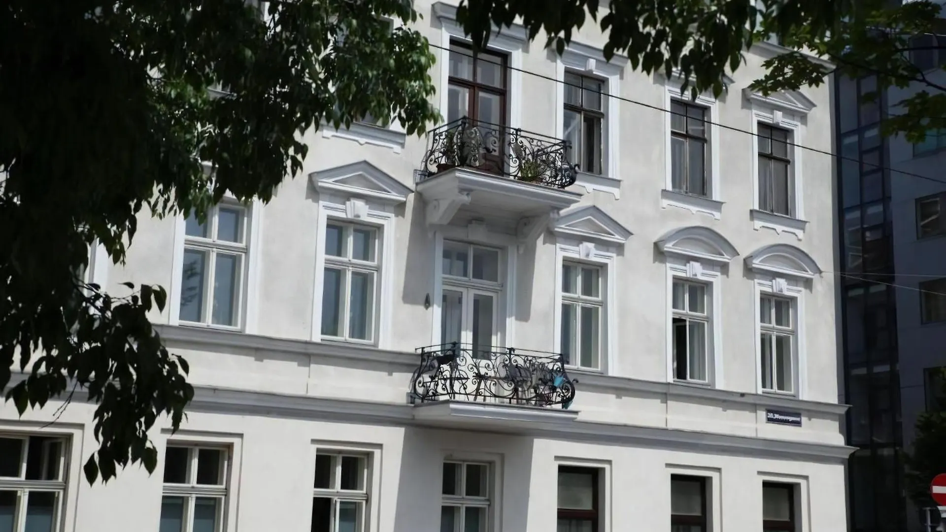 Schoene Dreizimmerwohnung Direkt Am Augarten Вена Апартаменты